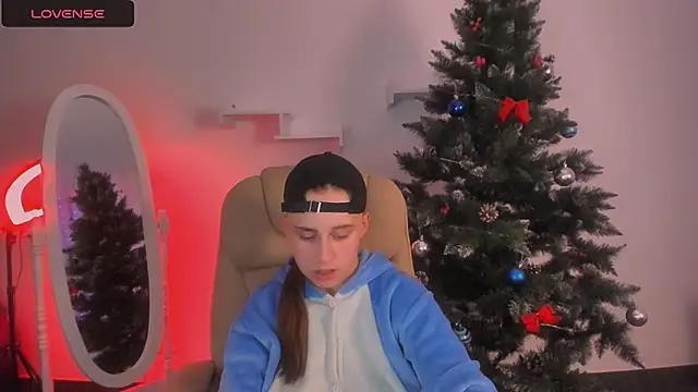 Dolly  Queen  online show from December 8, 2024, 11:19 pm