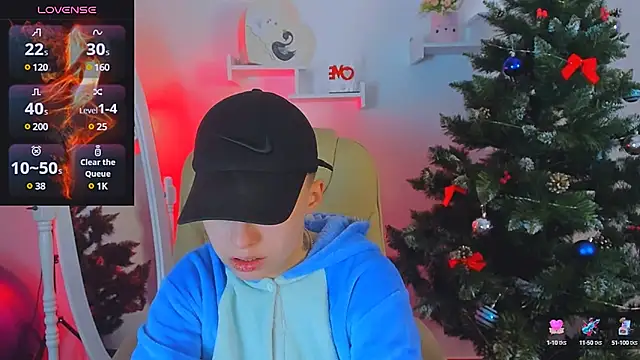 Dolly  Queen  online show from December 12, 2024, 8:21 pm