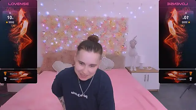 Dolly  Queen  online show from January 16, 2025, 12:12 am