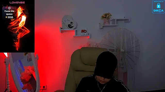 Dolly  Queen  online show from January 27, 2025, 11:54 pm