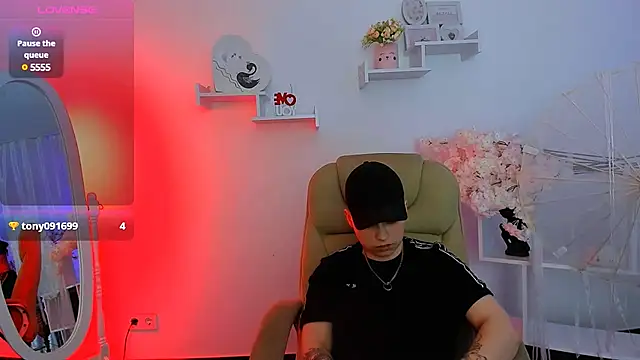 Dolly  Queen  online show from February 12, 2025, 12:27 am