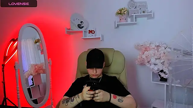 Dolly  Queen  online show from February 14, 2025, 9:43 pm