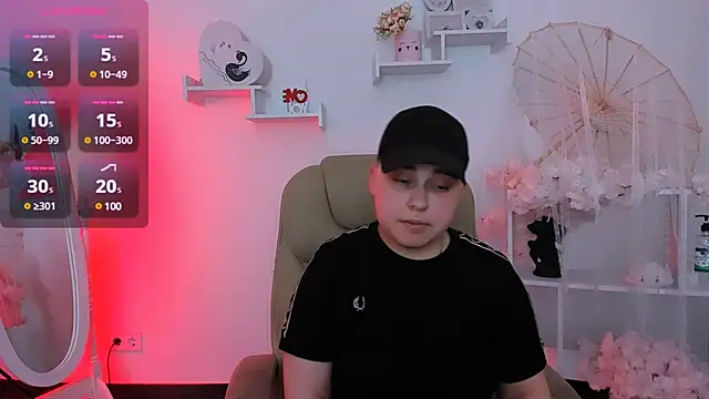 Dolly  Queen  online show from March 20, 2025, 12:19 am