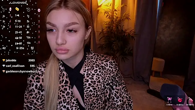 Snapshot of Ella_Milla chatting on January 22, 2025, 11:56 am Ella Milla online show from January 22, 2025, 11:56 am