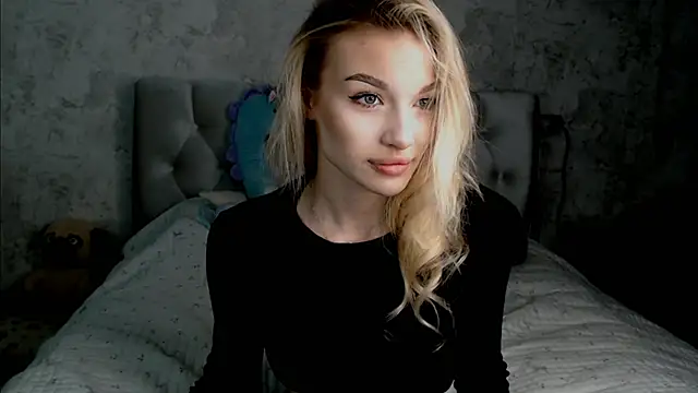 Ella Milla online show from May 11, 2026, 2:45 pm