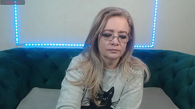 IvanaCharm online show from March 7, 2025, 4:24 am