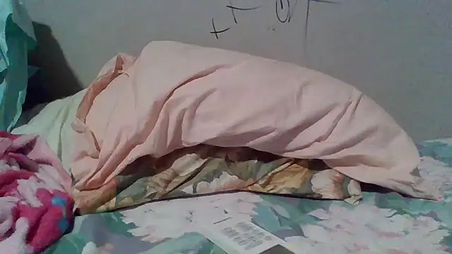 Whiper2024 online show from September 30, 2025, 4:39 am