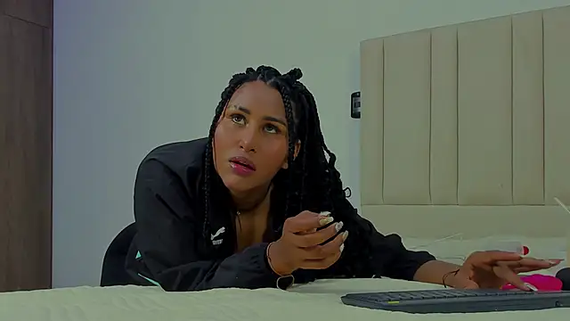 StormyButty18 online show from November 2, 2025, 1:30 am