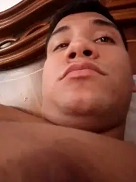 Snapshot of chocostunt chatting on October 20, 2025, 5:24 pm chocostunt online show from October 20, 2025, 5:24 pm