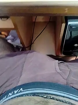 Tamilandteluguboy14 online show from October 17, 2025, 6:38 am