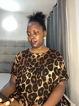 prettiepearl online show from June 28, 2026, 5:35 am