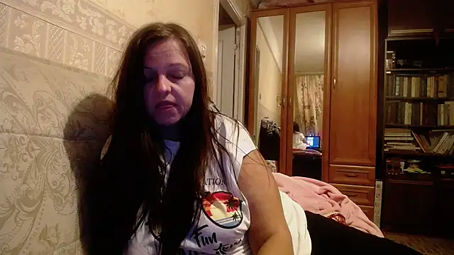 CatMelissa online show from October 1, 2025, 9:43 pm