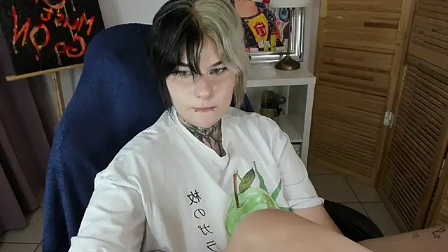 Snapshot of mekurisu chatting on July 7, 2026, 7:23 am mekurisu online show from July 7, 2026, 7:23 am