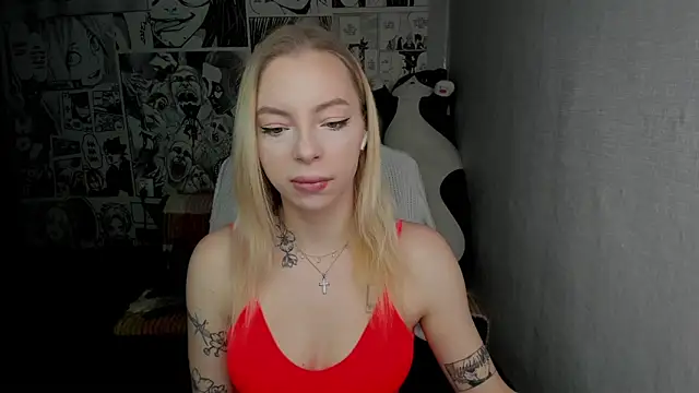 Snapshot of Martha_Cameron chatting on December 7, 2024, 6:59 pm Martha Cameron online show from December 7, 2024, 6:59 pm