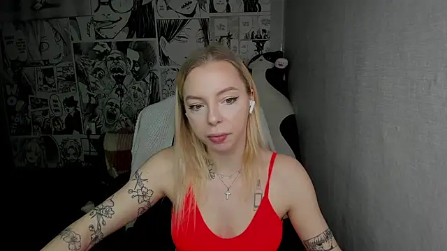 Snapshot of Martha_Cameron chatting on December 7, 2024, 10:06 pm Martha Cameron online show from December 7, 2024, 10:06 pm