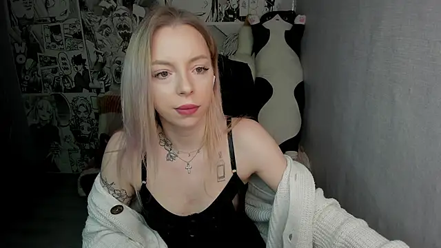 Snapshot of Martha_Cameron chatting on January 8, 2025, 11:41 pm Martha Cameron online show from January 8, 2025, 11:41 pm