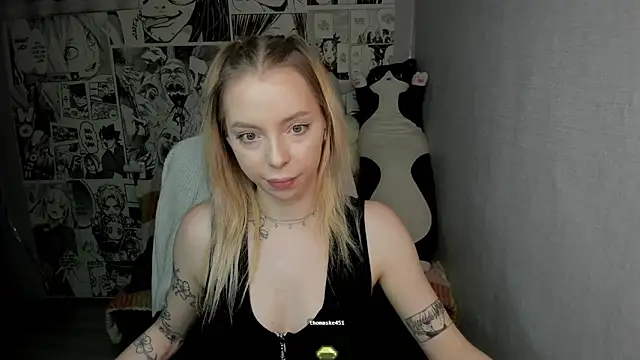 Snapshot of Martha_Cameron chatting on February 3, 2025, 11:58 pm Martha Cameron online show from February 3, 2025, 11:58 pm