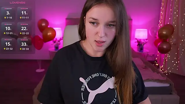 DonnaLustt online show from February 13, 2025, 11:26 pm