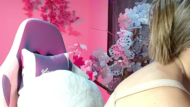 NaomiFox1 online show from April 23, 2026, 12:23 am