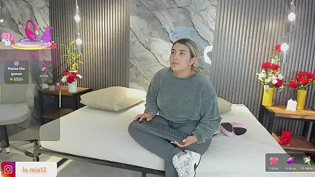 julietha taylor online show from February 21, 2026, 2:45 am