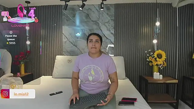 julietha taylor online show from May 15, 2026, 12:39 am