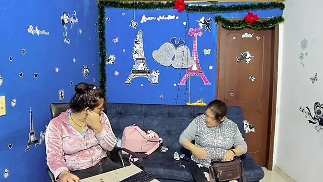 Snapshot of Luna_Star_Sl chatting on February 5, 2025, 12:17 pm Luna Star Sl online show from February 5, 2025, 12:17 pm