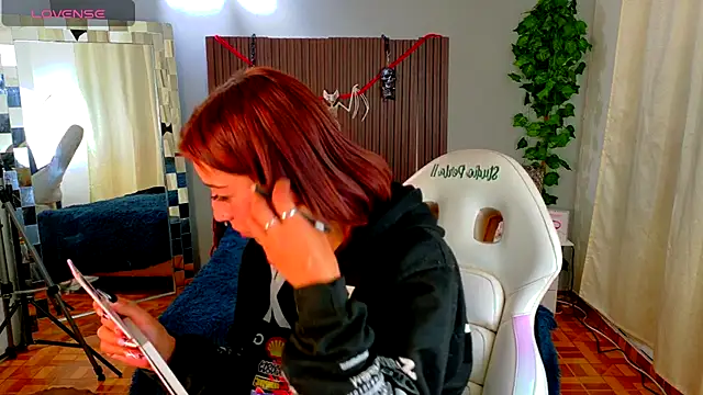 Scarllett BDSM online show from October 27, 2025, 10:25 pm