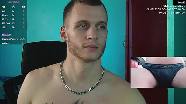 Snapshot of mickeypict chatting on March 2, 2025, 8:16 am mickeypict online show from March 2, 2025, 8:16 am