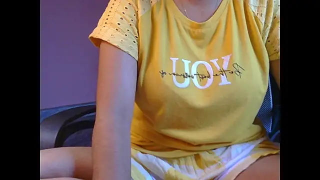 Snapshot of AngelLiza69 chatting on March 3, 2025, 6:15 am AngelLiza69 online show from March 3, 2025, 6:15 am