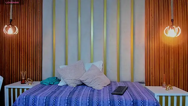 Snapshot of love_mommy chatting on March 22, 2025, 2:27 am love mommy online show from March 22, 2025, 2:27 am