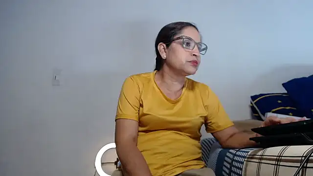 Yaya    11 online show from March 26, 2026, 11:21 pm