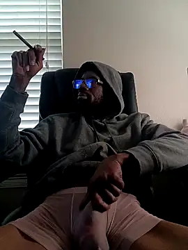 Txdarkmeat74 online show from December 5, 2025, 2:14 pm