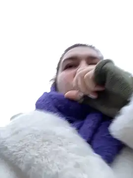 SuzieMurray online show from December 9, 2024, 9:06 am