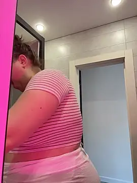 SuzieMurray online show from February 6, 2026, 8:18 am