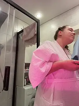 SuzieMurray online show from February 13, 2026, 8:21 am