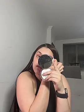 kimberlyhills1 online show from December 14, 2024, 11:01 pm