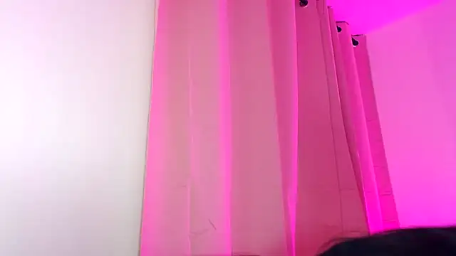 kimberlyhills1 online show from December 20, 2025, 3:35 am