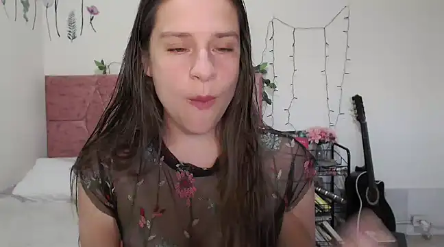 Snapshot of Serenity chatting on January 28, 2025, 10:56 pm Serenity online show from January 28, 2025, 10:56 pm