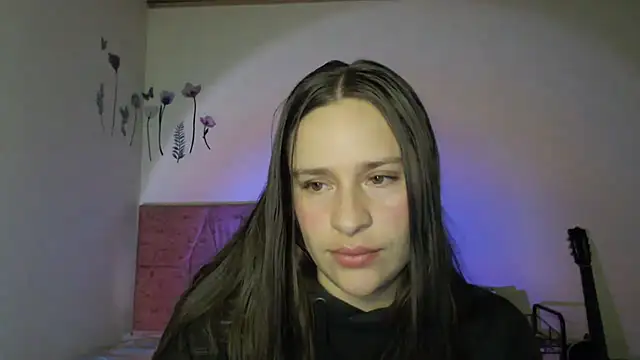 Snapshot of Serenity chatting on November 6, 2025, 11:48 pm Serenity online show from November 6, 2025, 11:48 pm