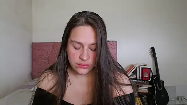 Snapshot of Serenity chatting on July 4, 2026, 9:32 pm Serenity online show from July 4, 2026, 9:32 pm