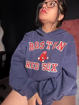 Im Little online show from February 22, 2025, 6:50 am