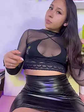 Snapshot of -Stephany- chatting on January 8, 2025, 1:11 am -Stephany- online show from January 8, 2025, 1:11 am