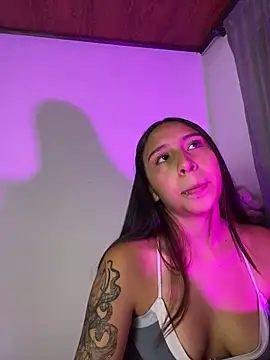 Snapshot of -Stephany- chatting on March 9, 2025, 5:44 am -Stephany- online show from March 9, 2025, 5:44 am