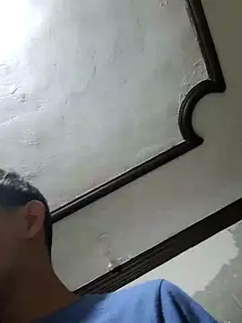 charlesss19 online show from November 8, 2025, 12:05 pm