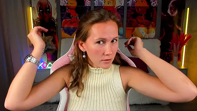 MichelleOrtis online show from December 2, 2025, 12:43 pm