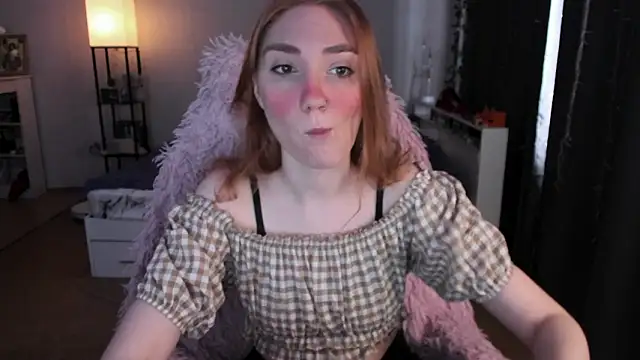 ReddHotPipper online show from March 9, 2026, 3:43 am