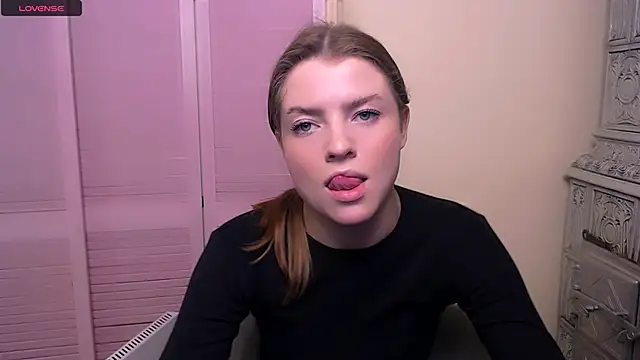 Snapshot of MissOliviaa_ chatting on December 22, 2024, 10:38 am MissOliviaa  online show from December 22, 2024, 10:38 am