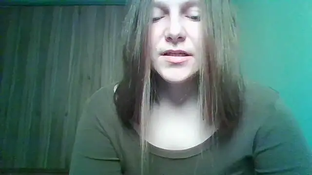 Snapshot of Evasapples chatting on May 12, 2026, 7:22 pm Evasapples online show from May 12, 2026, 7:22 pm