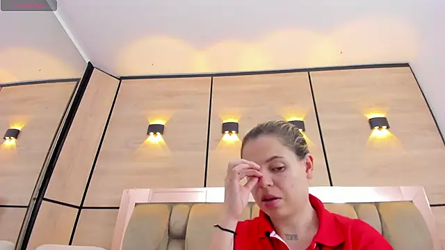 Snapshot of dorothy_vegga chatting on February 4, 2026, 4:29 am dorothy vegga online show from February 4, 2026, 4:29 am