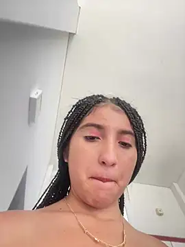 Matilda russoo online show from February 5, 2025, 3:52 pm